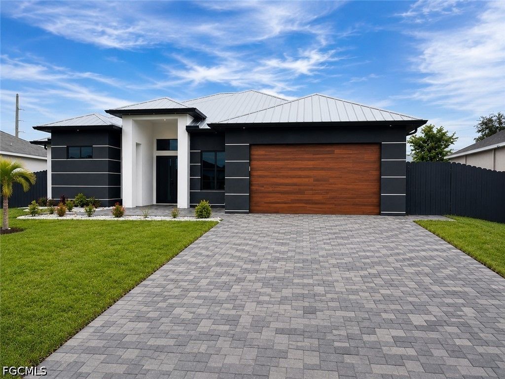 304 NW 1st TER, Cape Coral, FL 33993