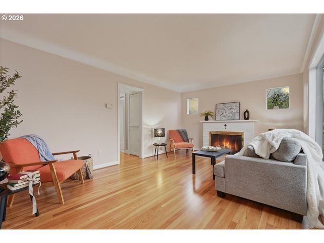 611 E 29TH St, Vancouver, WA 98663