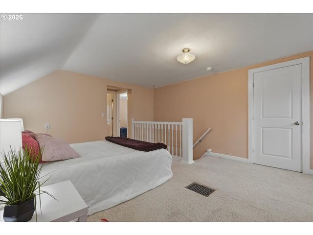 611 E 29TH St, Vancouver, WA 98663