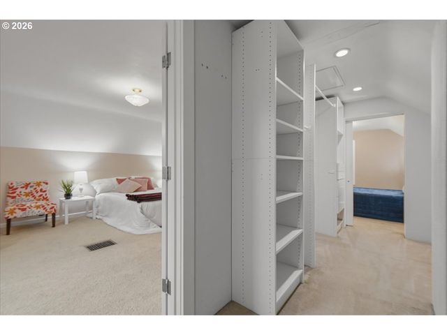 611 E 29TH St, Vancouver, WA 98663