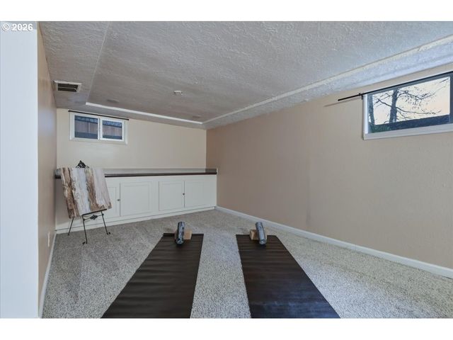 611 E 29TH St, Vancouver, WA 98663