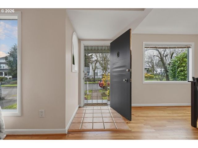 611 E 29TH St, Vancouver, WA 98663