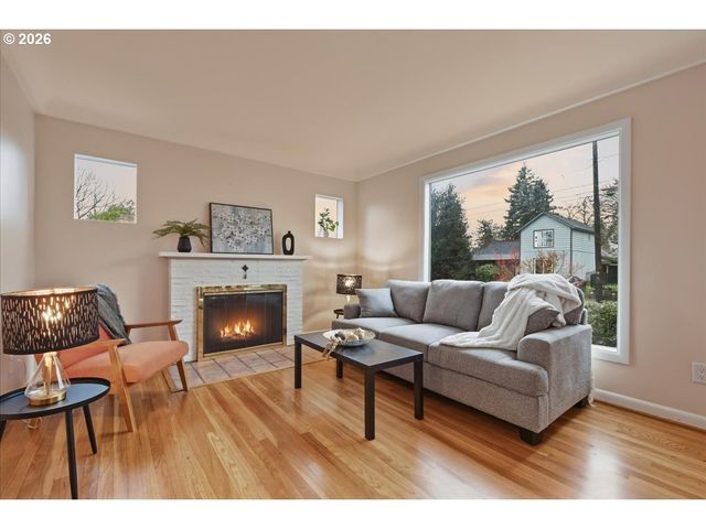 611 E 29TH St, Vancouver, WA 98663