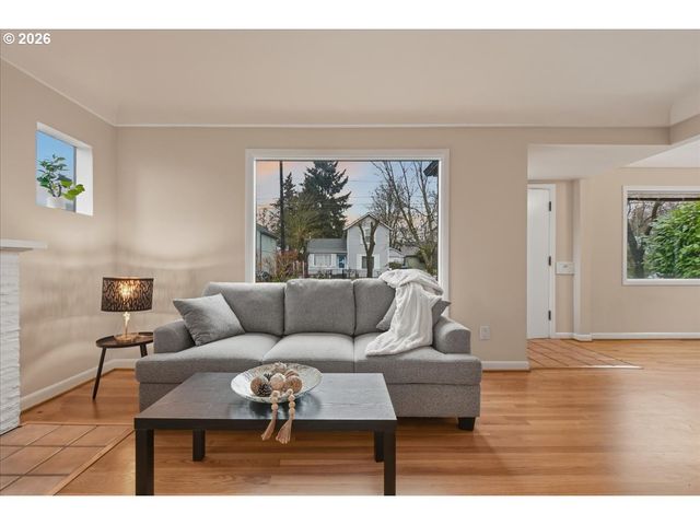 611 E 29TH St, Vancouver, WA 98663