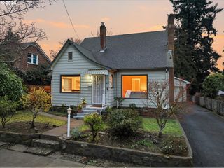 611 E 29TH St, Vancouver, WA 98663