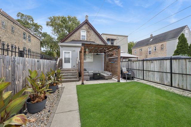 1414 N Avers Avenue, Chicago, IL 60651