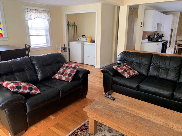 23 Carey Street, Newport, RI 02840