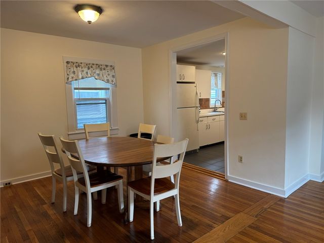 23 Carey Street, Newport, RI 02840