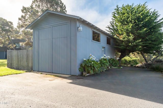 14350 Hanson Circle, Mendocino, CA 95460