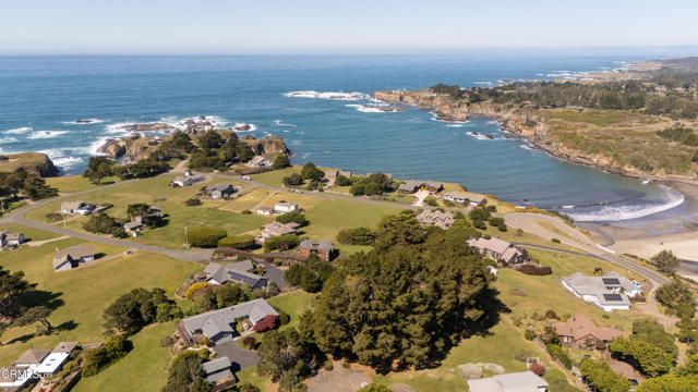 14350 Hanson Circle, Mendocino, CA 95460