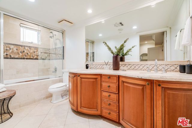 11749 Goshen Avenue 402, Los Angeles, CA 90049