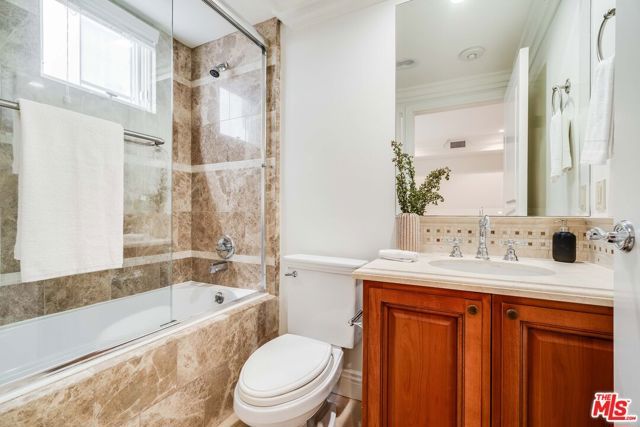 11749 Goshen Avenue 402, Los Angeles, CA 90049