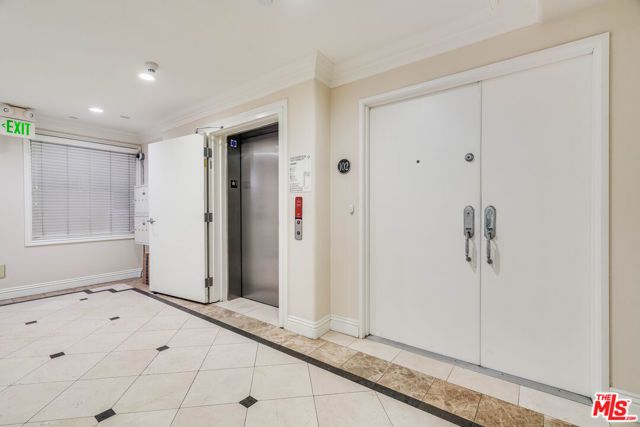 11749 Goshen Avenue 402, Los Angeles, CA 90049