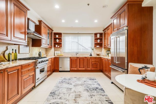 11749 Goshen Avenue 402, Los Angeles, CA 90049