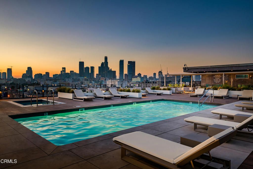 Image 1 of property listing at 530 S Hewitt Street 455, Los Angeles, CA 90013