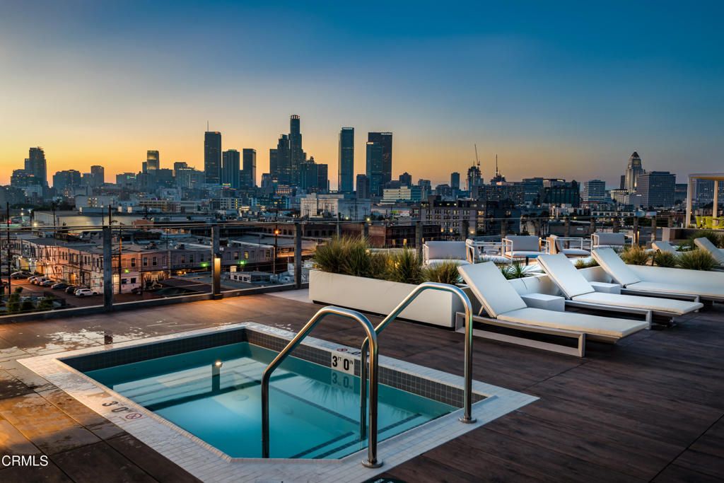 Image 43 of property listing at 530 S Hewitt Street 455, Los Angeles, CA 90013