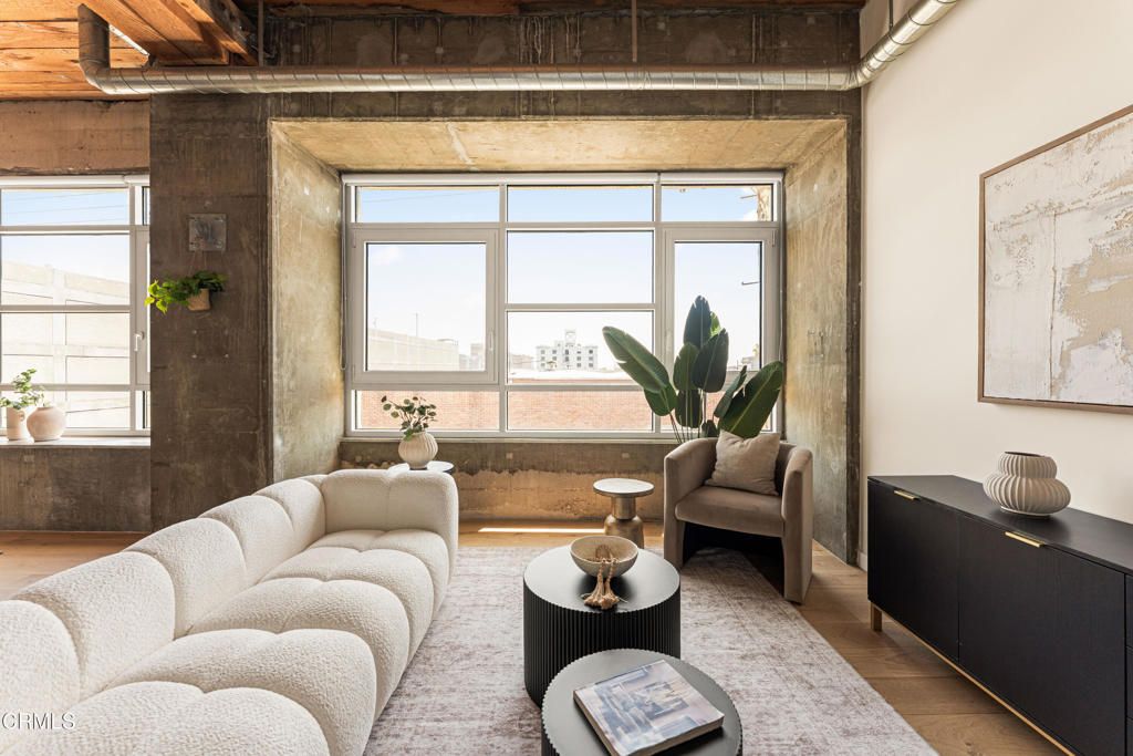 Image 7 of property listing at 530 S Hewitt Street 455, Los Angeles, CA 90013
