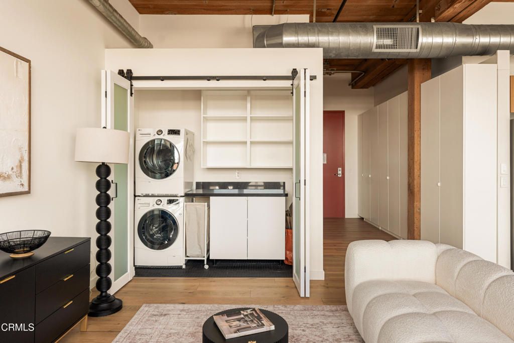 Image 9 of property listing at 530 S Hewitt Street 455, Los Angeles, CA 90013