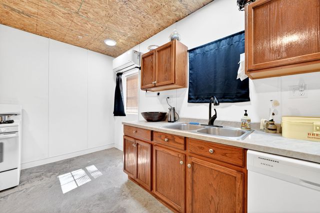 1425 Raintree Road, West Tawakoni, TX 75474