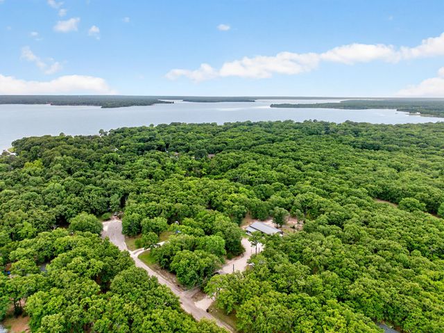 1425 Raintree Road, West Tawakoni, TX 75474