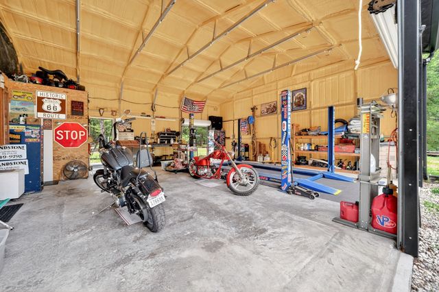 1425 Raintree Road, West Tawakoni, TX 75474