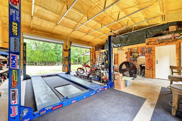 1425 Raintree Road, West Tawakoni, TX 75474