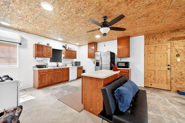 1425 Raintree Road, West Tawakoni, TX 75474