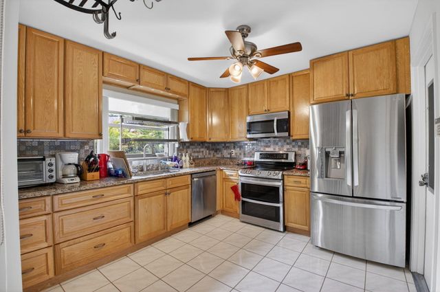 4335 Pear Tree Circle A, Boynton Beach, FL 33436