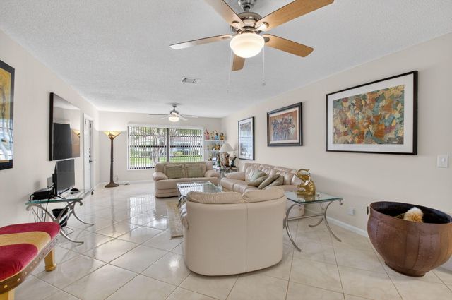 4335 Pear Tree Circle A, Boynton Beach, FL 33436