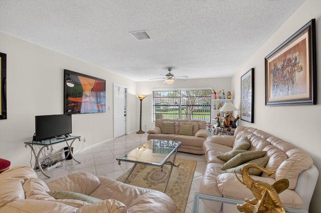 4335 Pear Tree Circle A, Boynton Beach, FL 33436