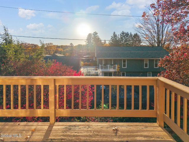 6 Silverberry Place, Albany, NY 12211