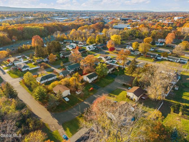 6 Silverberry Place, Albany, NY 12211