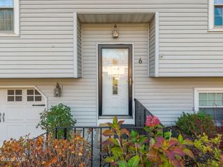 6 Silverberry Place, Albany, NY 12211