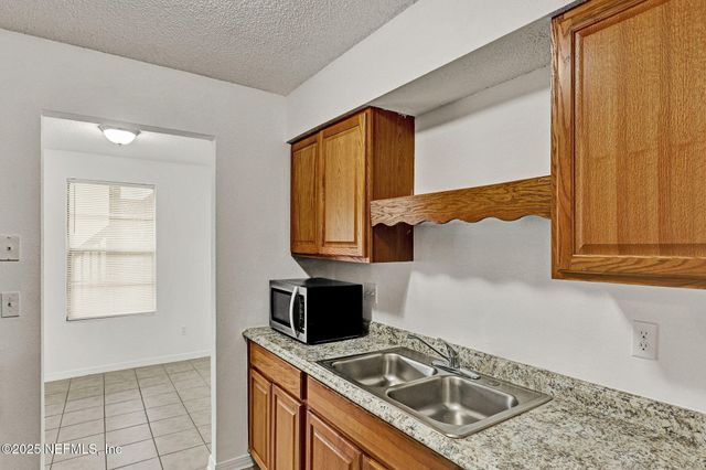 475 CRABAPPLE Court B, Orange Park, FL 32073