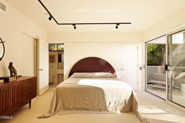 857 Montecito Drive, Los Angeles, CA 90031