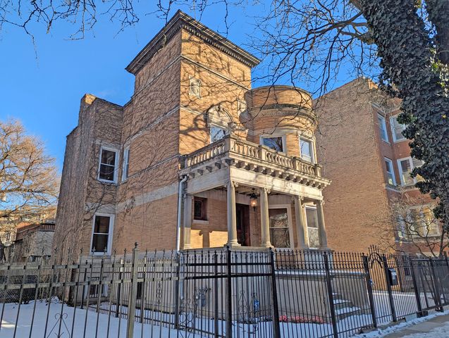 836 E 52nd Street, Chicago, IL 60615