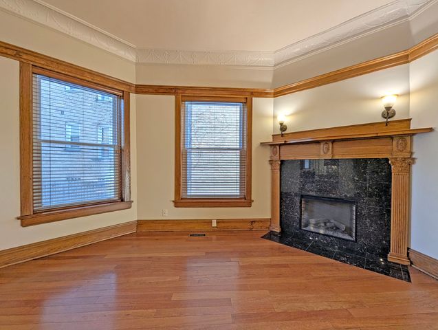 836 E 52nd Street, Chicago, IL 60615