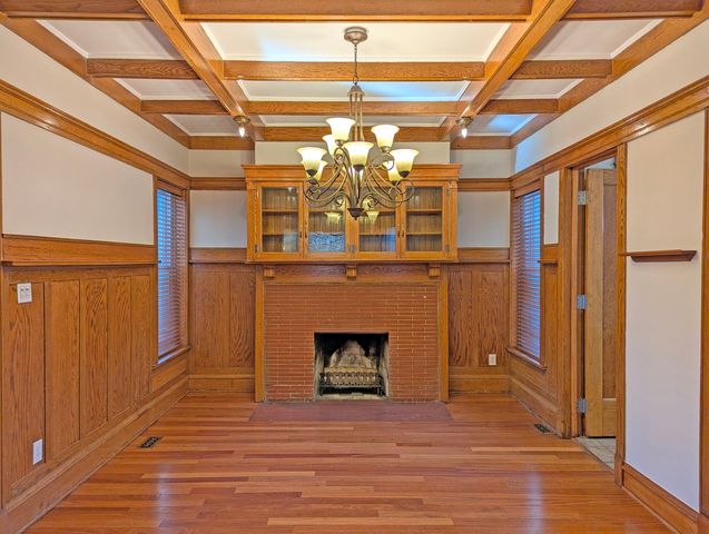 836 E 52nd Street, Chicago, IL 60615