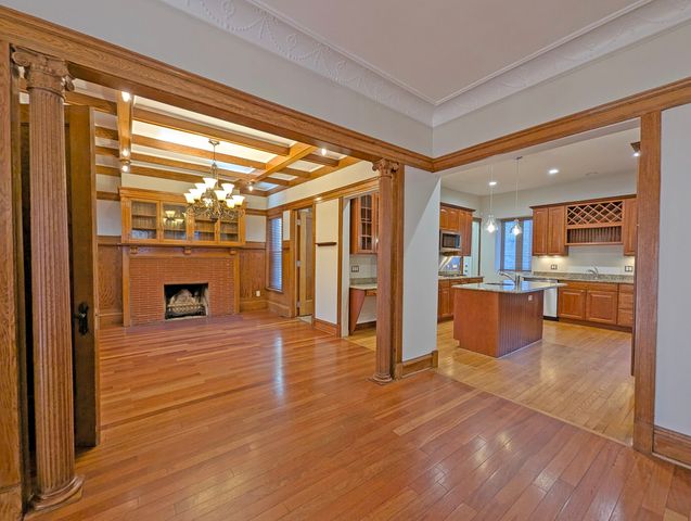 836 E 52nd Street, Chicago, IL 60615