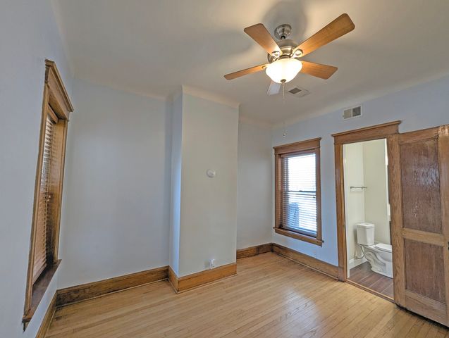 836 E 52nd Street, Chicago, IL 60615