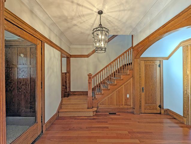 836 E 52nd Street, Chicago, IL 60615