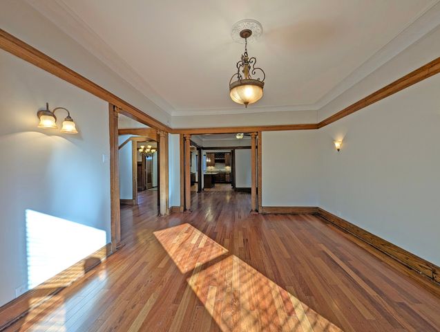 836 E 52nd Street, Chicago, IL 60615