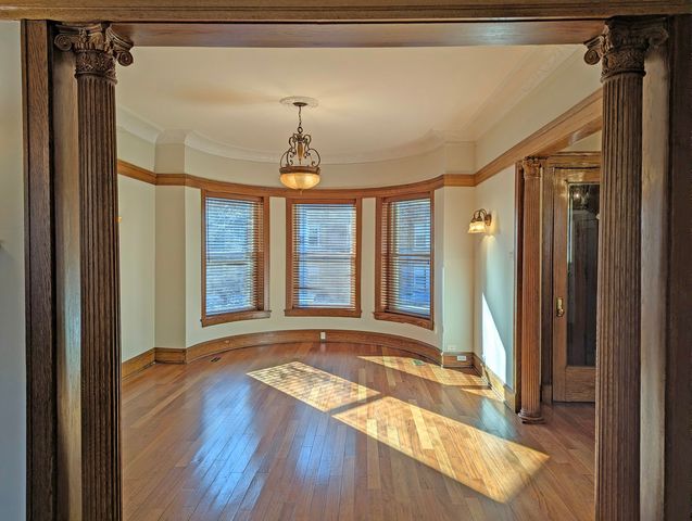 836 E 52nd Street, Chicago, IL 60615