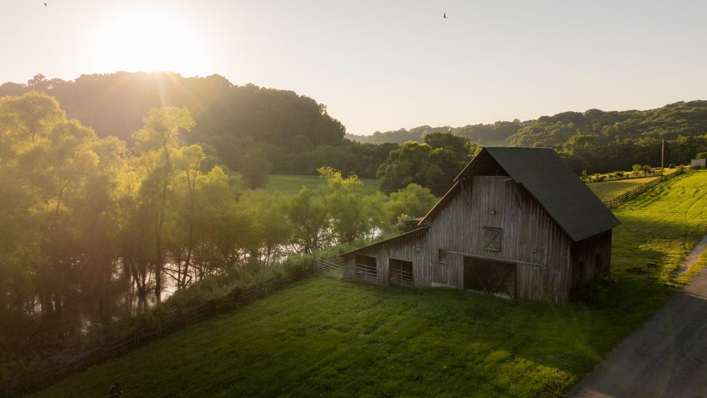 3556 Buford Station Rd, Lynnville, TN 38472