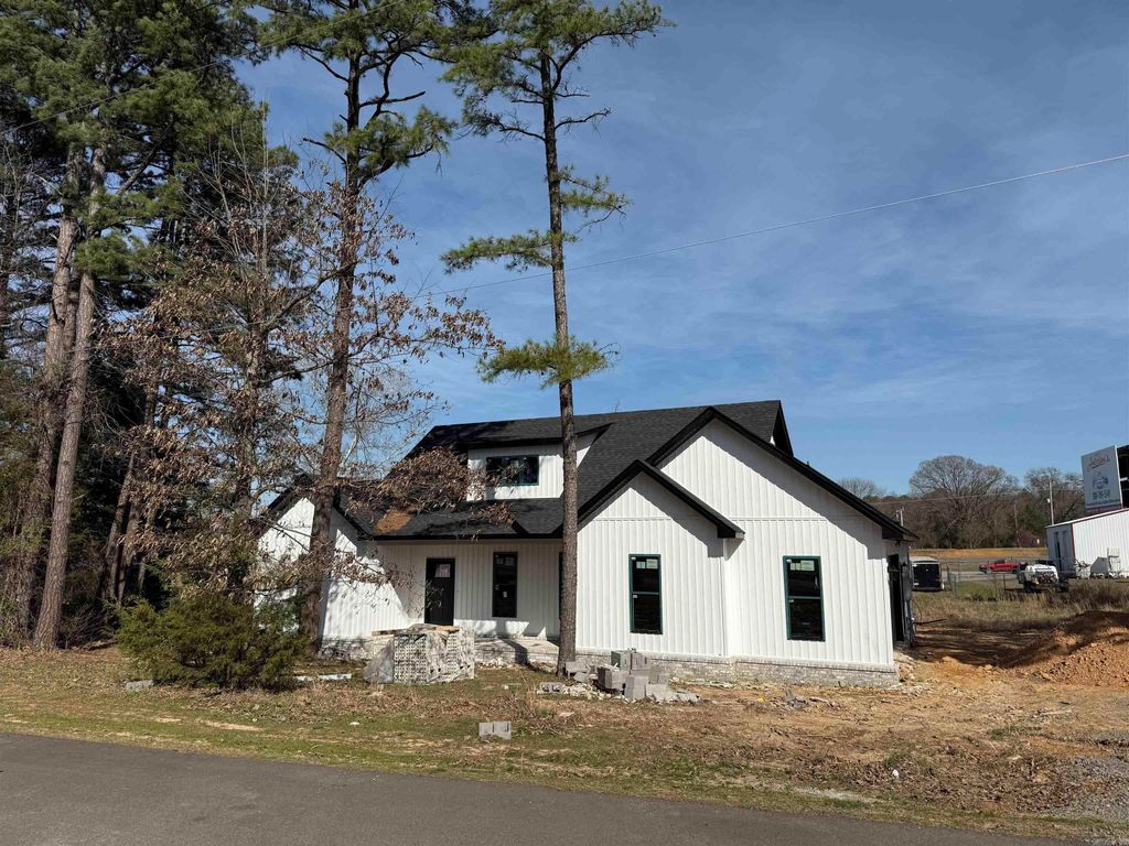 6 Sugar Maple Drive, Greenbrier, AR 72058