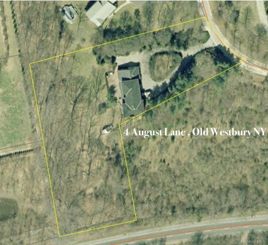 4 August Lane, Old Westbury, NY 11568