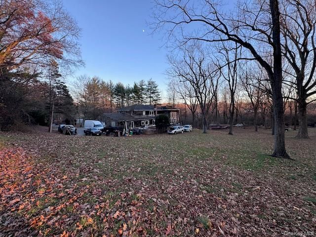 4 August Lane, Old Westbury, NY 11568