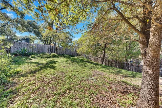 1903 Woodland Ave B, Austin, TX 78741