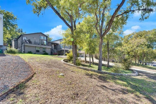 1903 Woodland Ave B, Austin, TX 78741