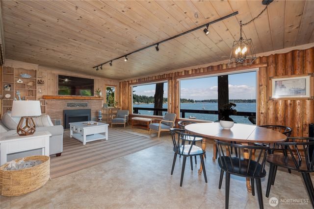 23134 Vashon Highway SW, Vashon, WA 98070